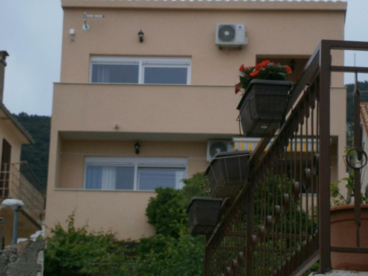 Apartment Willy Komiža Exterior foto