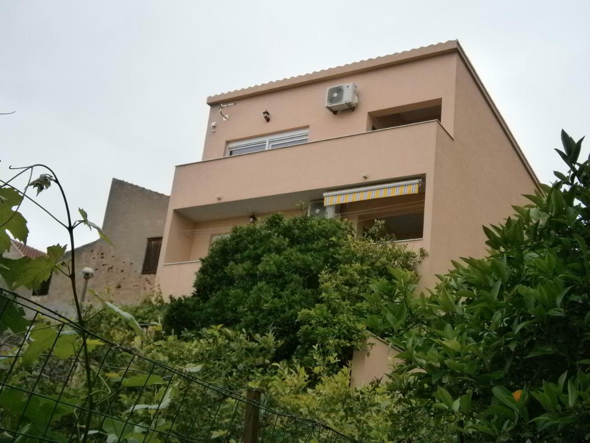 Apartment Willy Komiža Exterior foto